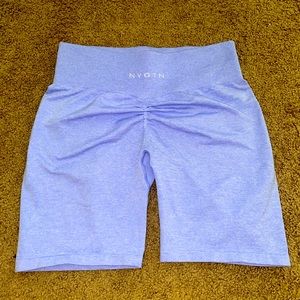 NVGTN scrunch shorts periwinkle
